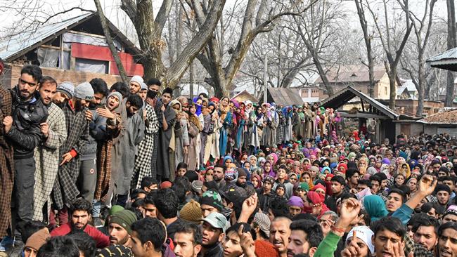 Indian troops kill top fighter in Kashmir 