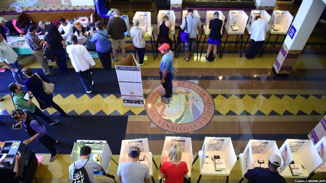 Trump dissolves voter fraud commission
