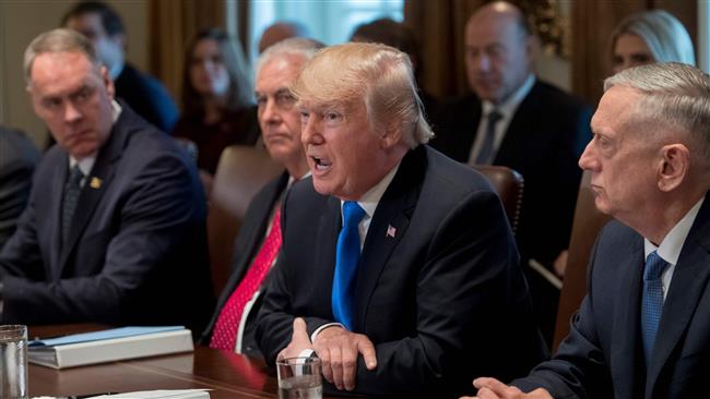 100% of those around Trump consider him 'moron, idiot'