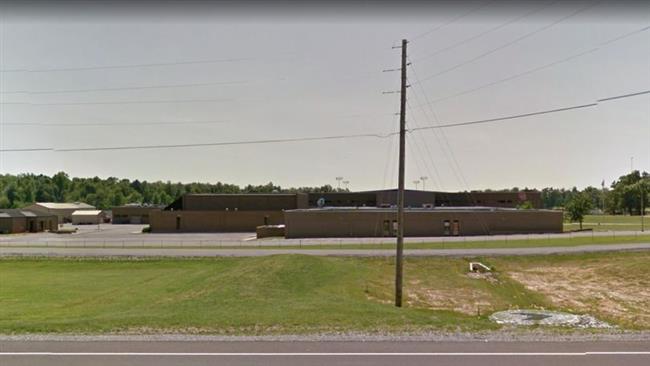 2 dead, 19 injured in shooting at US school