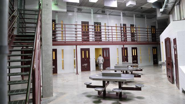 Trump signs order to keep Guantánamo open