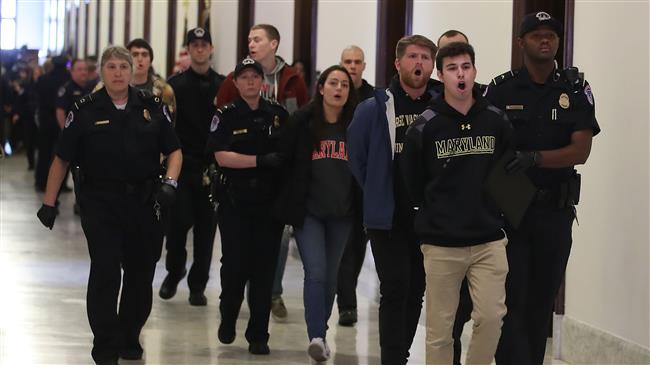 US students sit in to protest against gun violence