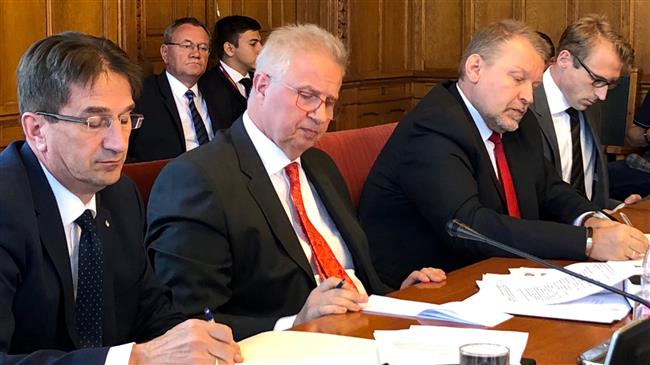 Hungary plans to set up new high court despite criticism