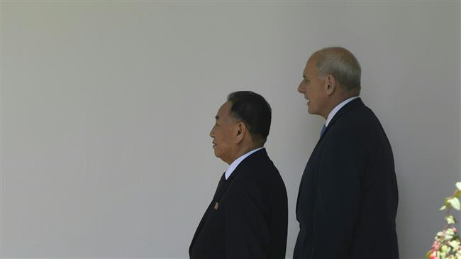 General Kim meets Trump at White House