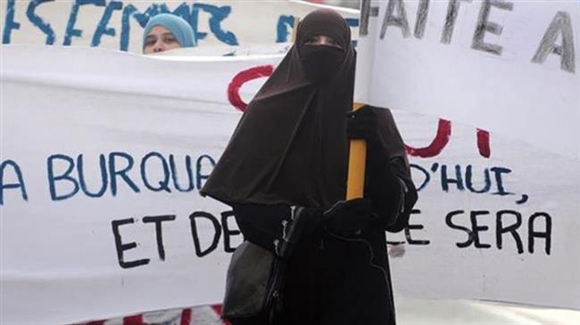 UN sweepingly condemns French burqa ban