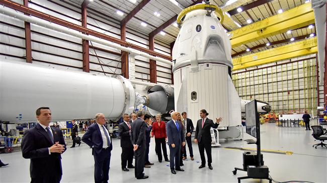 Trump orders Pentagon to create 'Space Command' 