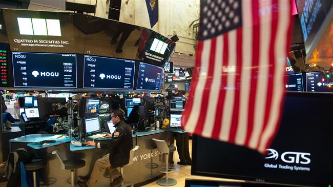 US stocks fall sharply over government shutdown fears