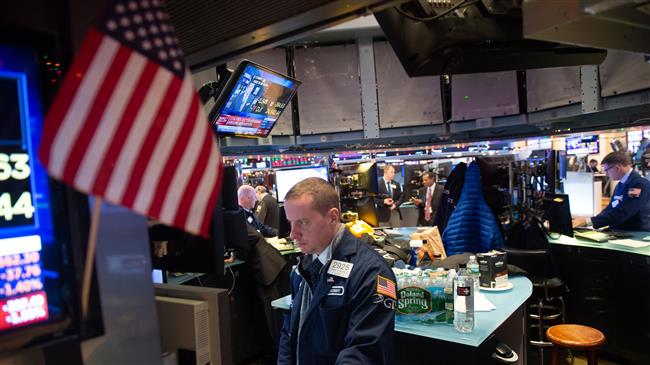 US stocks tumble again on Apple's China warning