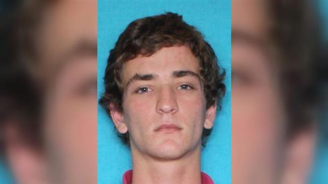 US gunman kills at least 5, on loose