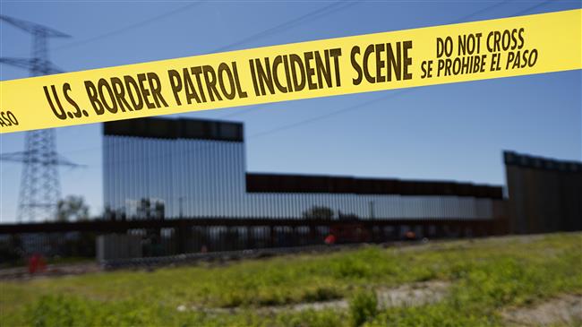 Ex-officials to challenge Trump emergency call over wall