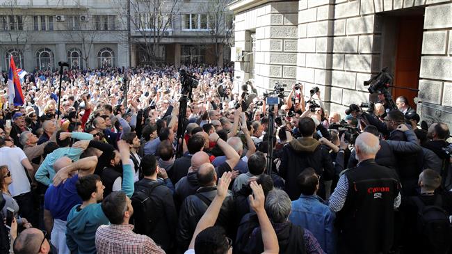Protesters march on Serbia’s presidential palace