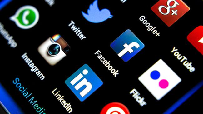Role of social media in political news