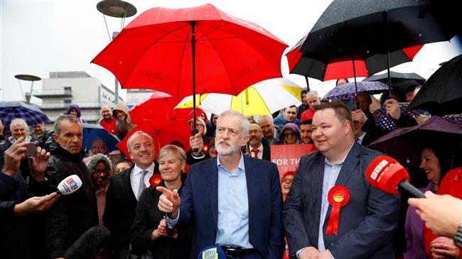 UK's conservatives, labor pummeled in local elections 