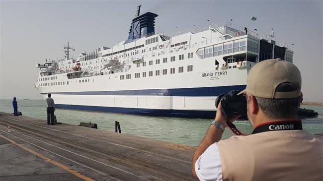 Iran to launch fist shipping service to Qatar