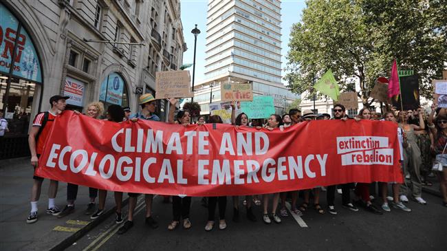 Climate activists call on Brazil president to save Amazon