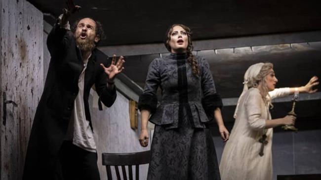 Crimes and punishment play (Servati) 