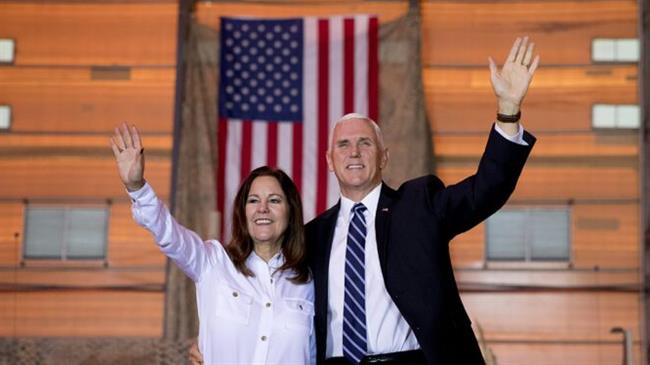 Pence makes surprise visit to Iraq