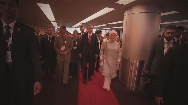 Saudi Arabia fails to wreck summit of Muslim nations