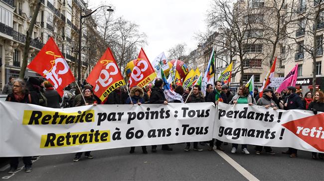 Anti-pension reform protest begins in Paris