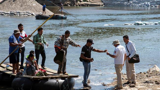 1000s of US-bound migrants set to enter Mexico from Guatemala