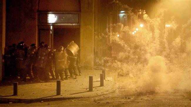 Lebanon: Police fire tear gas as fresh protests hit Beirut