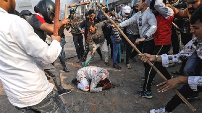 Mob sets mosque on fire in Indian capital