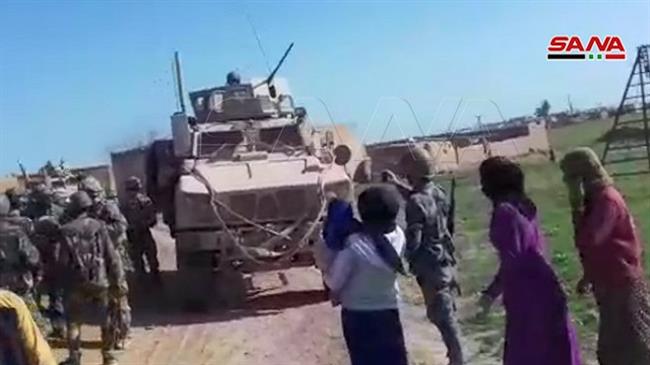 Syrian soldiers, residents force US military convoy to retreat
