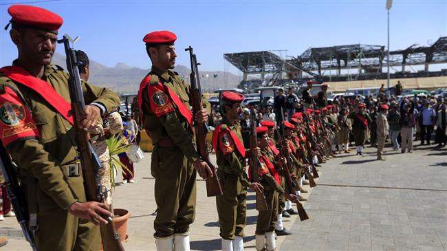 Yemeni forces wrest control of military base from Hadi loyalists