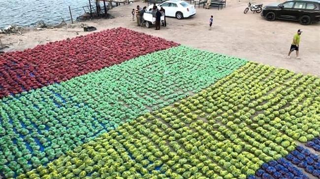 Iraqis back Ayat. Sistani’s call to help needy amid COVID-19