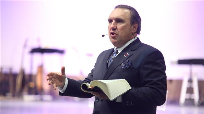 US right-wing preachers in deep denial of COVID-19 danger
