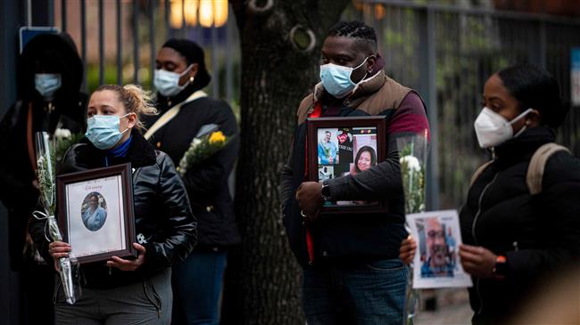 US coronavirus death toll tops 23,000, outbreak reaching peak