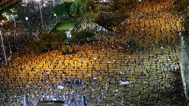Thousands protest against Netanyahu in Tel Aviv