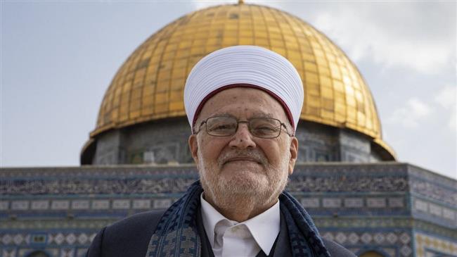 Israeli forces raid house of al-Aqsa mosque preacher: Report