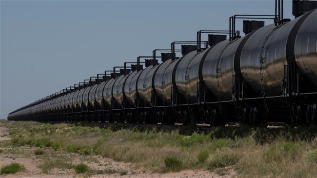Oil prices extend falls on storage concerns
