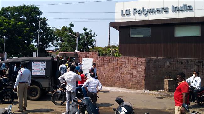 6 dead, 1,000 hospitalized after gas leak at India chemical plant
