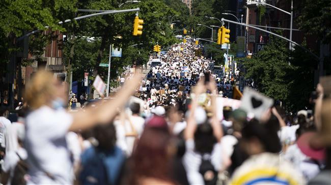 Thousands gather for Black Lives Matter rally in Brooklyn 