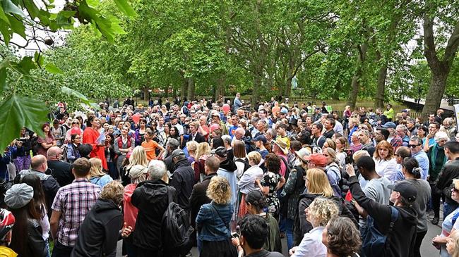 Anti-mask wearers demonstrate in London