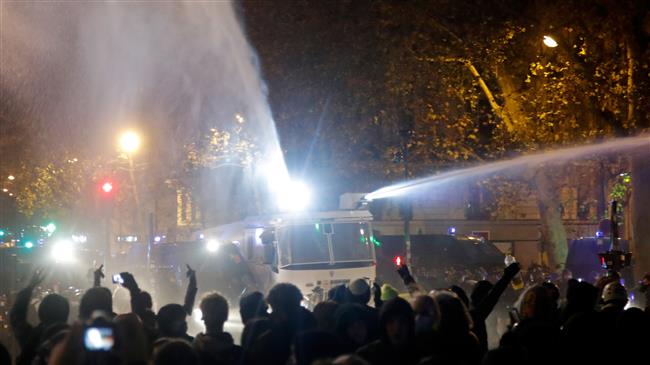 France: March against Islamophobia bill