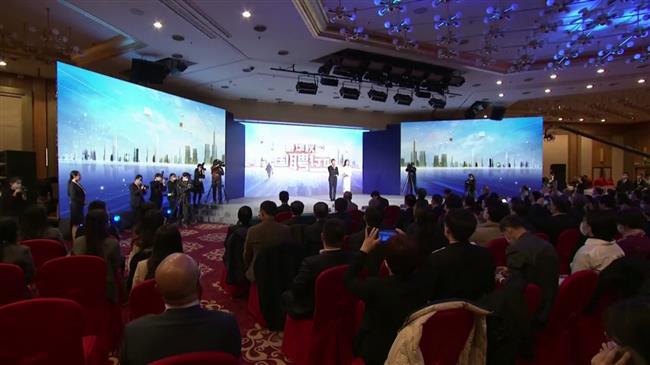 China launches online-offline job fair for graduates