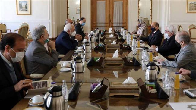 Zarif: Iran supports UN efforts to resolve crisis in Yemen