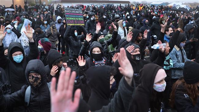 Protests continue in Minneapolis despite curfew after officer killing of Black man 