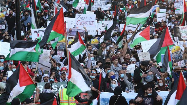 Protesters crowd Chicago streets as Israel raid on Gaza intensifies 